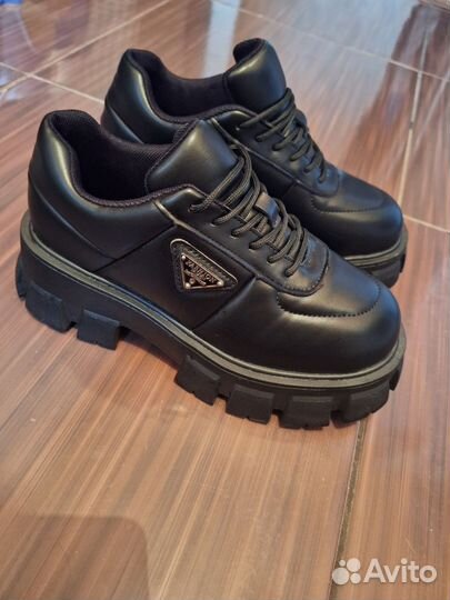 Ботинки женские 38 размер новые