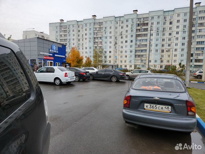 Шиномонтажник