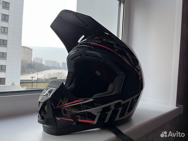 Кроссовый шлем