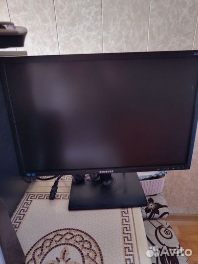 Игровая клавиатура и мышь