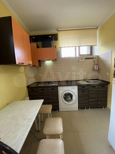 2-к. квартира, 38 м², 1/3 эт.