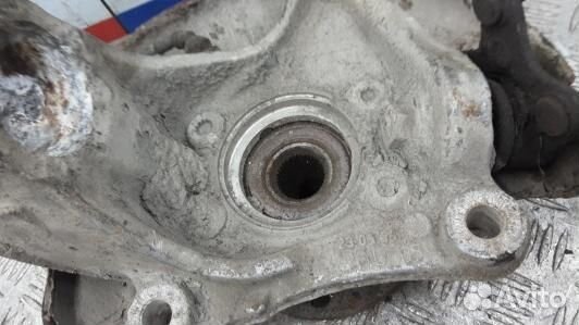 Ступица передняя правая volkswagen passat B6 (9DN0