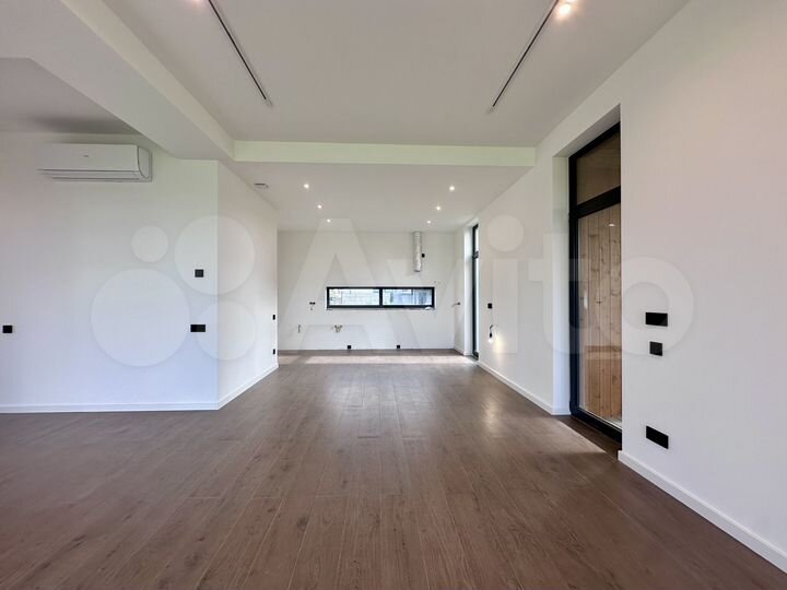 Дом 192 м² на участке 10 сот.