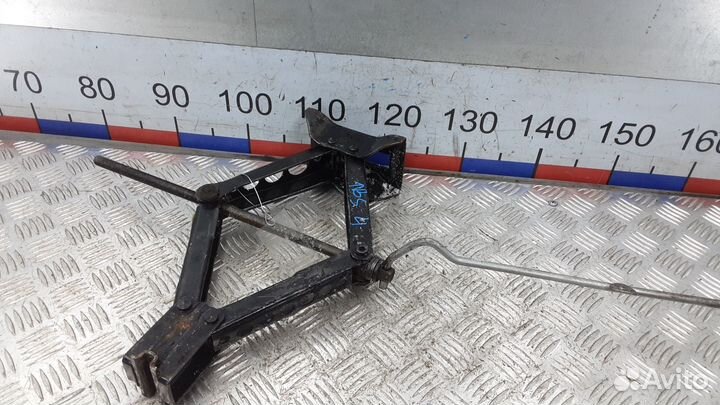 Домкрат на Land Rover Freelander 2