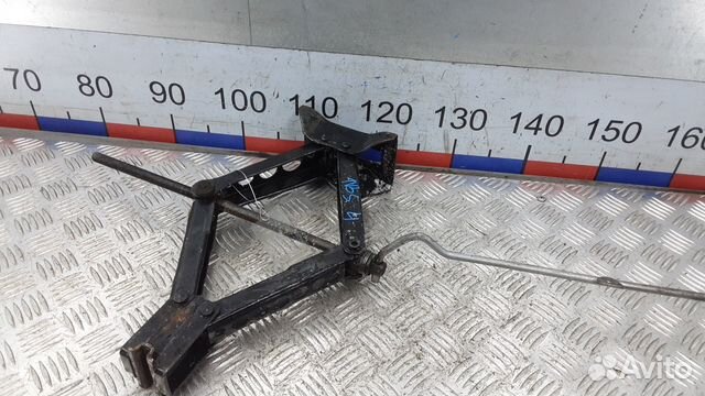 Домкрат на Land Rover Freelander 2