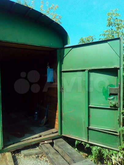 Гараж, > 30 м²