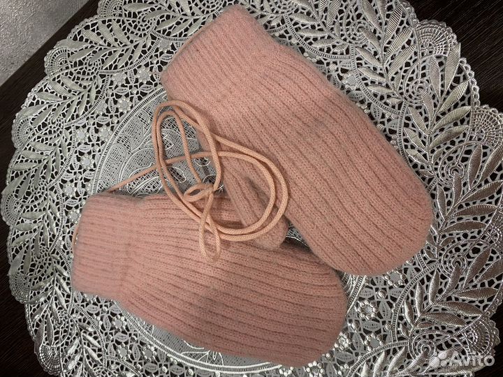 Варежки женские