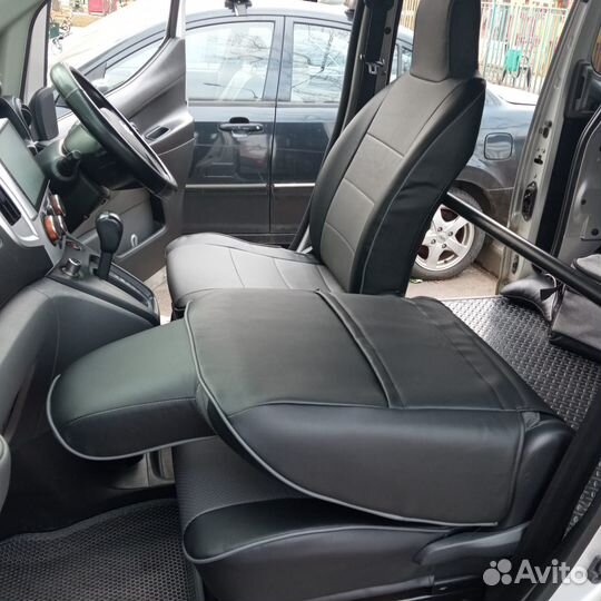 Чехлы на Nissan NV200, с 2009 г. 2р.черно-серая эк