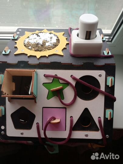 Бизиборд домик