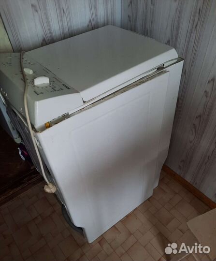 Стиральная машина с вертикальной загрузкой