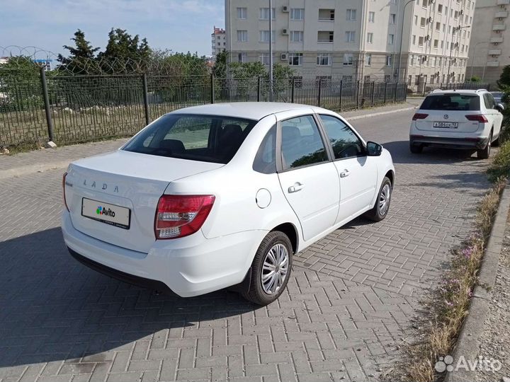 LADA Granta 1.6 МТ, 2022, 200 км