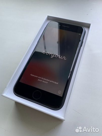 iPhone 7, 128 ГБ