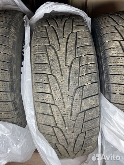 Kumho I'Zen KW31 245/70 R16