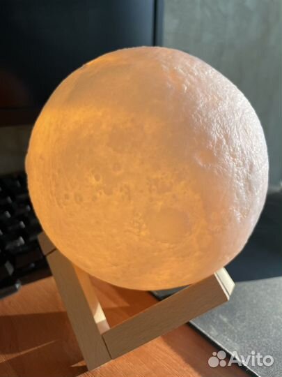 Ночник луна