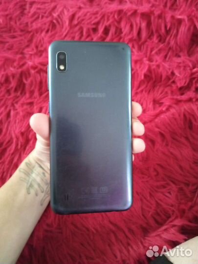 Samsung Galaxy A10, 2/32 ГБ