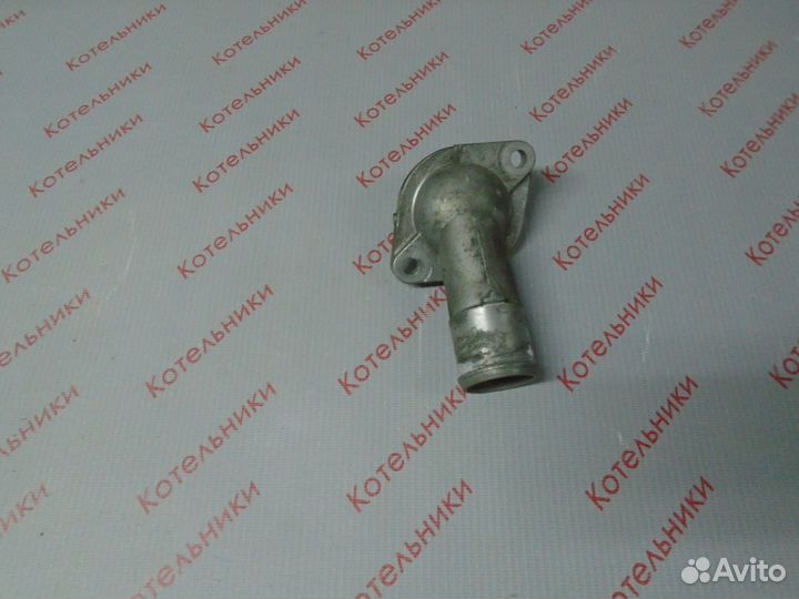 Nissan 13049-6N200 Крышка термостата