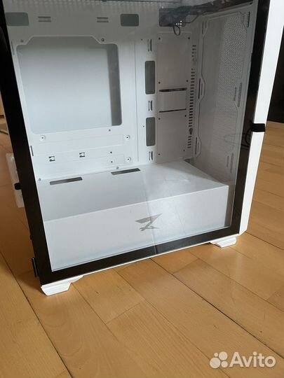 Игровой корпус для пк белый