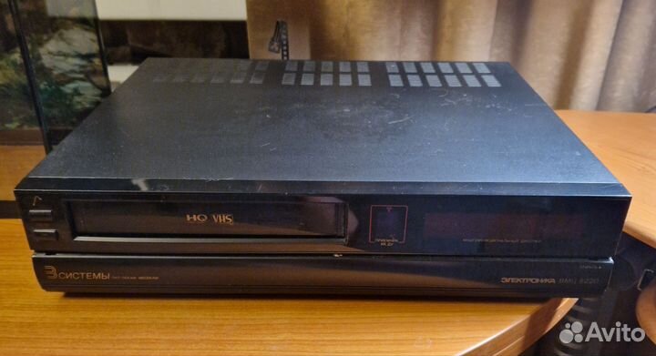 Видеомагнитофон