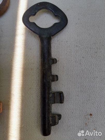 Ключи от дореволюционных замков