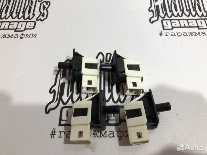 Концевик двери Mercedes-Benz E-Class W211 M272.964