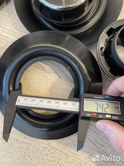 Колпак черный Mercedes AMG 154 мм (с154)