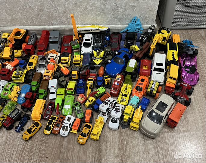 Игрушки машинки пакетом для мальчика