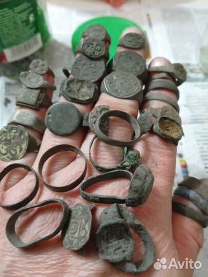 Крестики и кольца продам