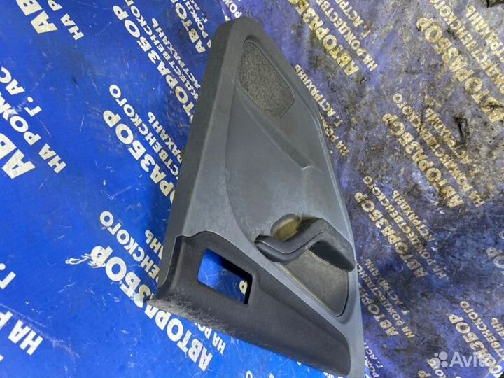 Задняя левая обшивка двери Ford Focus 2 седан 2006