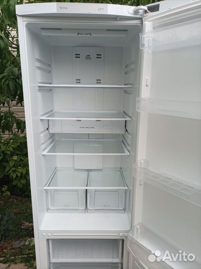 Холодильник Аристон NoFrost доставка