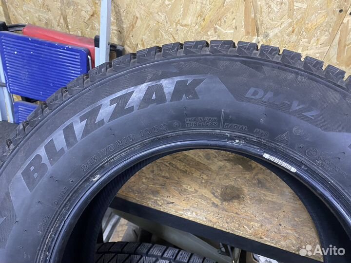 Bridgestone Blizzak DM-V2 215/70 R16