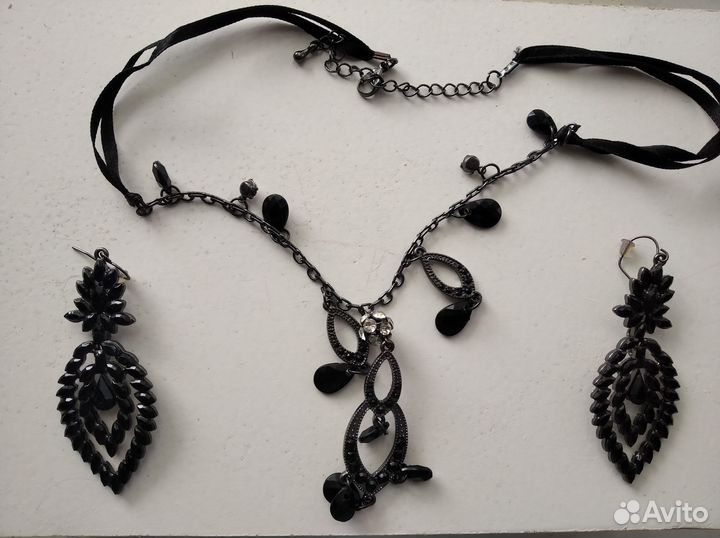 Колье и серьги