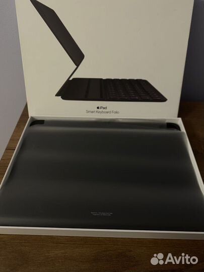 Apple Smart Keyboard Folio 11