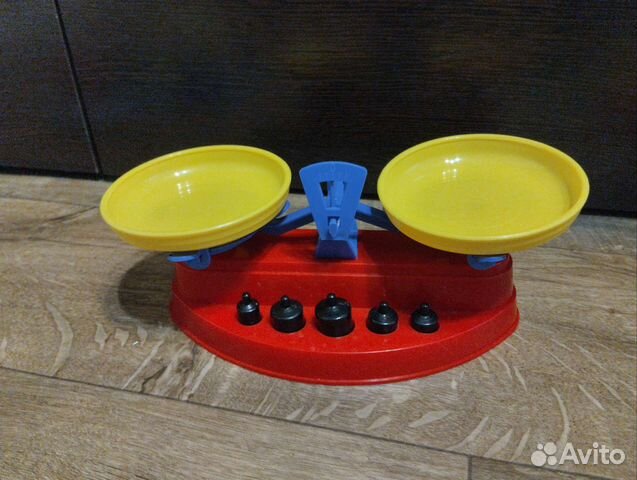 Весы игрушечные, винтаж