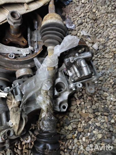 Приводной вал левый на ладу largus