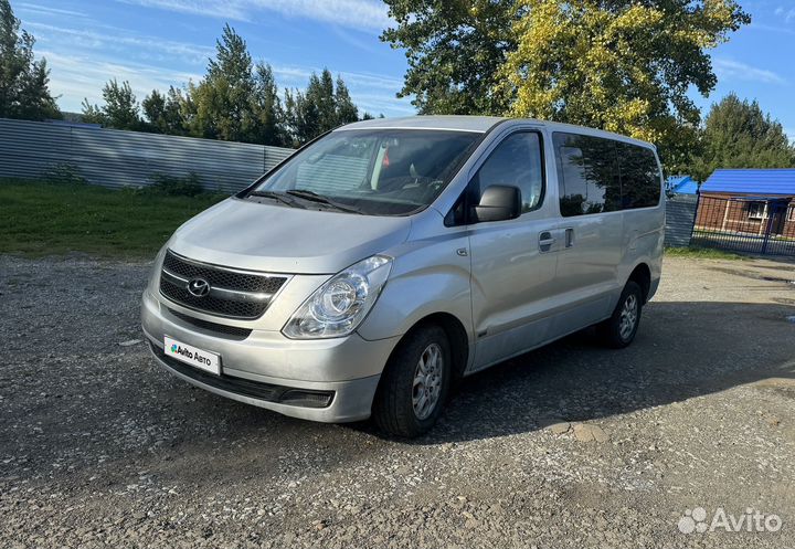 Hyundai Grand Starex 2.5 AT, 2008, 200 000 км