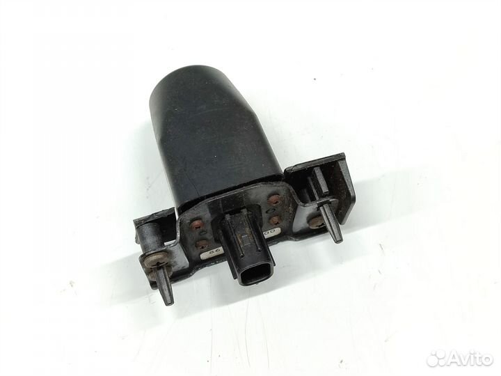 Камера переднего вида Toyota Land Cruiser 200