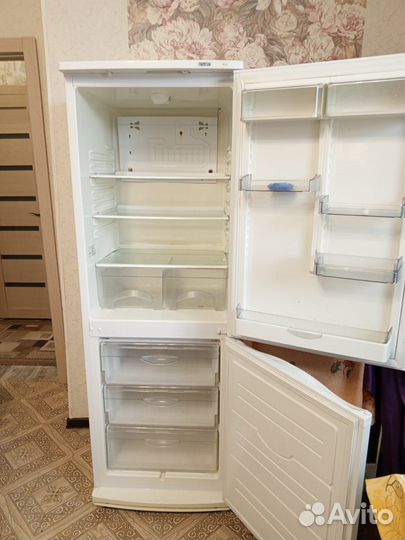 Холодильник Атлант не рабочий