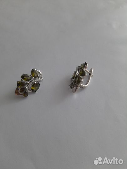 Серьги бижутерия с хризолитом