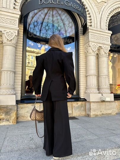 Пиджак женский трендовый