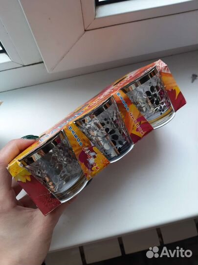 Набор стопок, сахарница и молочник