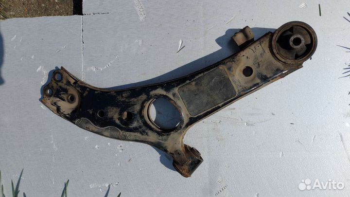 Рычаг передний левый Hyundai Santa Fe 3 DM