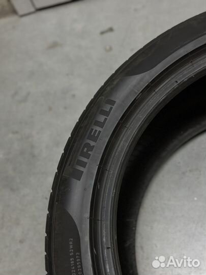 Pirelli P Zero 285/40 R21 и 315/35 R21 111Y