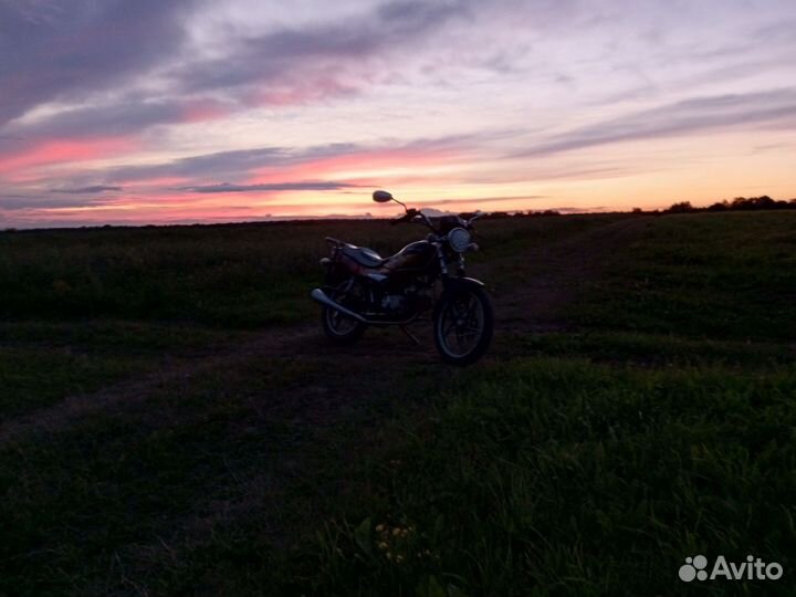 Гварлиор Стрит