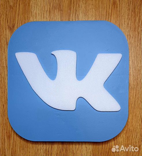 Логотипы социальных сетей из пенопласта