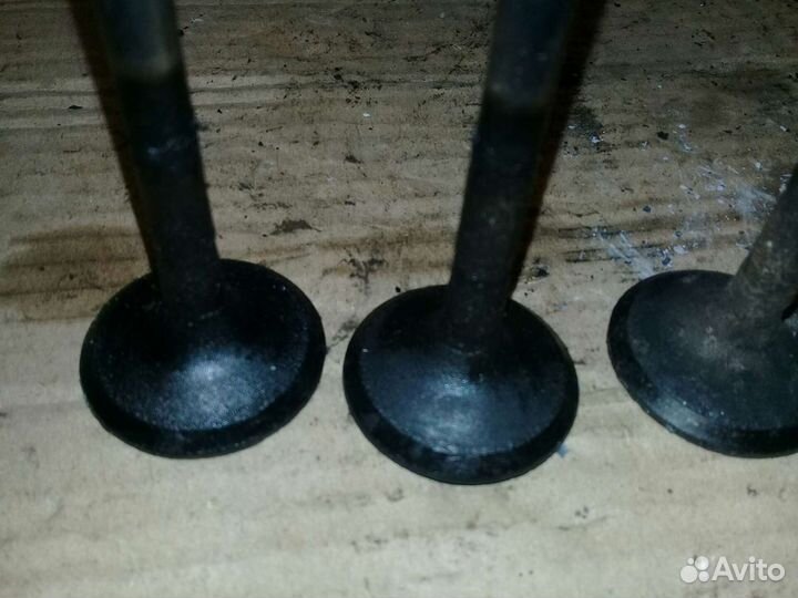 Клапан впускной 2.3 Volkswagen Passat B5