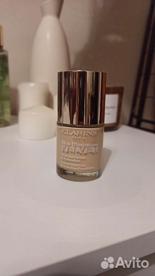 Тональный крем Clarins skin illusion Velvet 105N