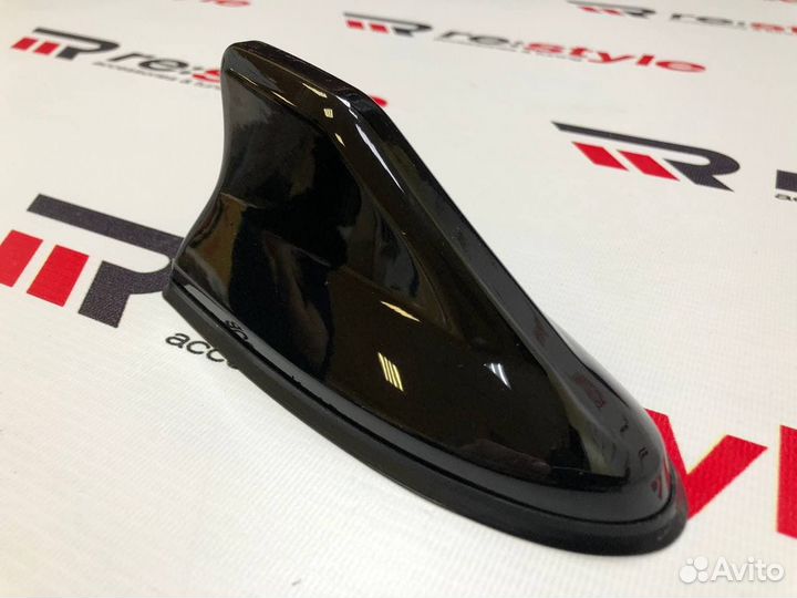 Антенна плавник на крышу Черный