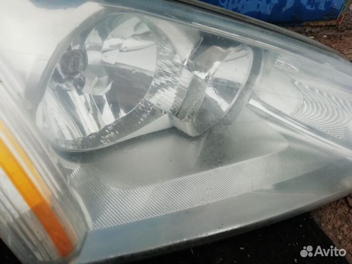 Правая фара Форд Фокус 2 Ford Focus 2
