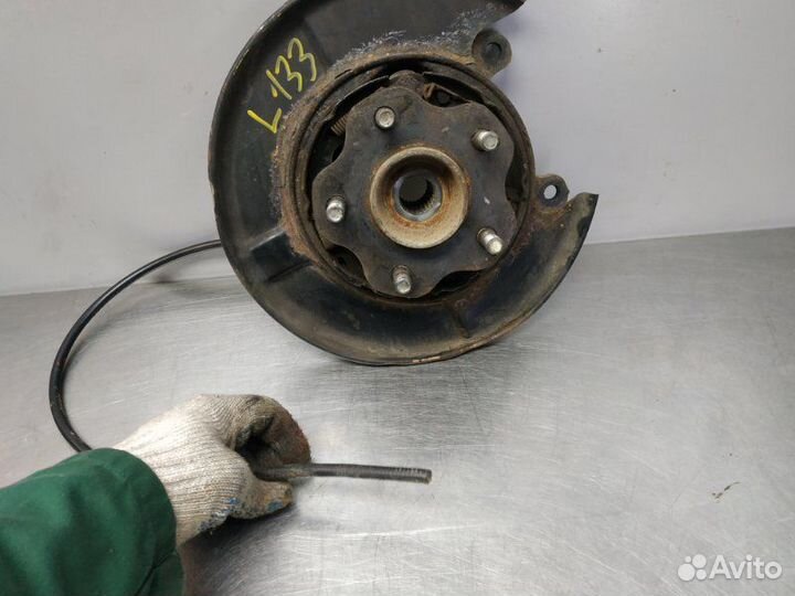 Кулак цапфа задний левый Nissan X-Trail T31 MR20DE