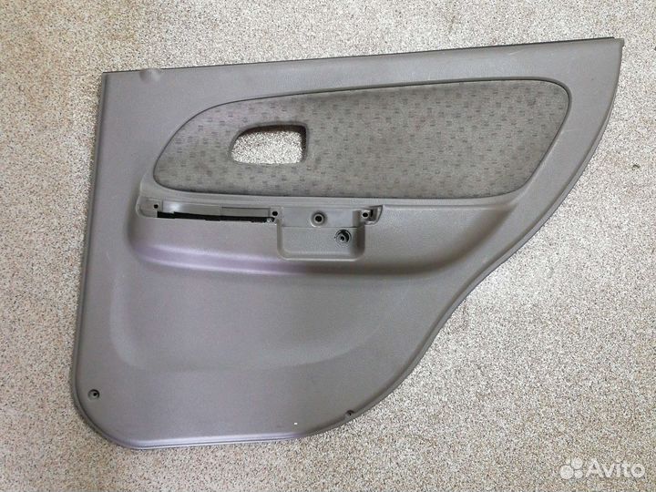 Kia Rio 1 обшивка двери задняя правая